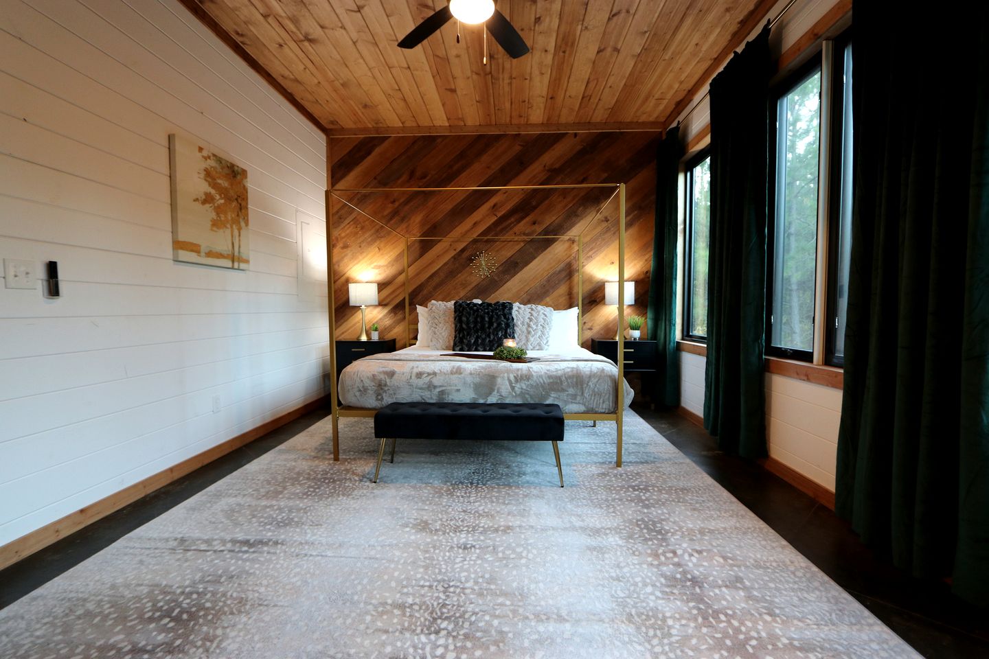 Beautiful Cabin with Hot-tub and Great Forest Sights in Hochatow, Oklahoma
