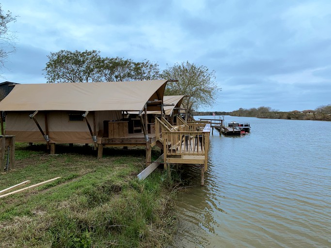 Safari Tents (United States of America, Brownsville, Texas)