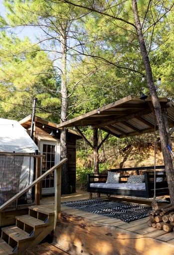 Safari Tents (United States of America, Honey Grove, Texas)