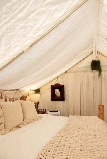 Safari Tents (United States of America, Honey Grove, Texas)