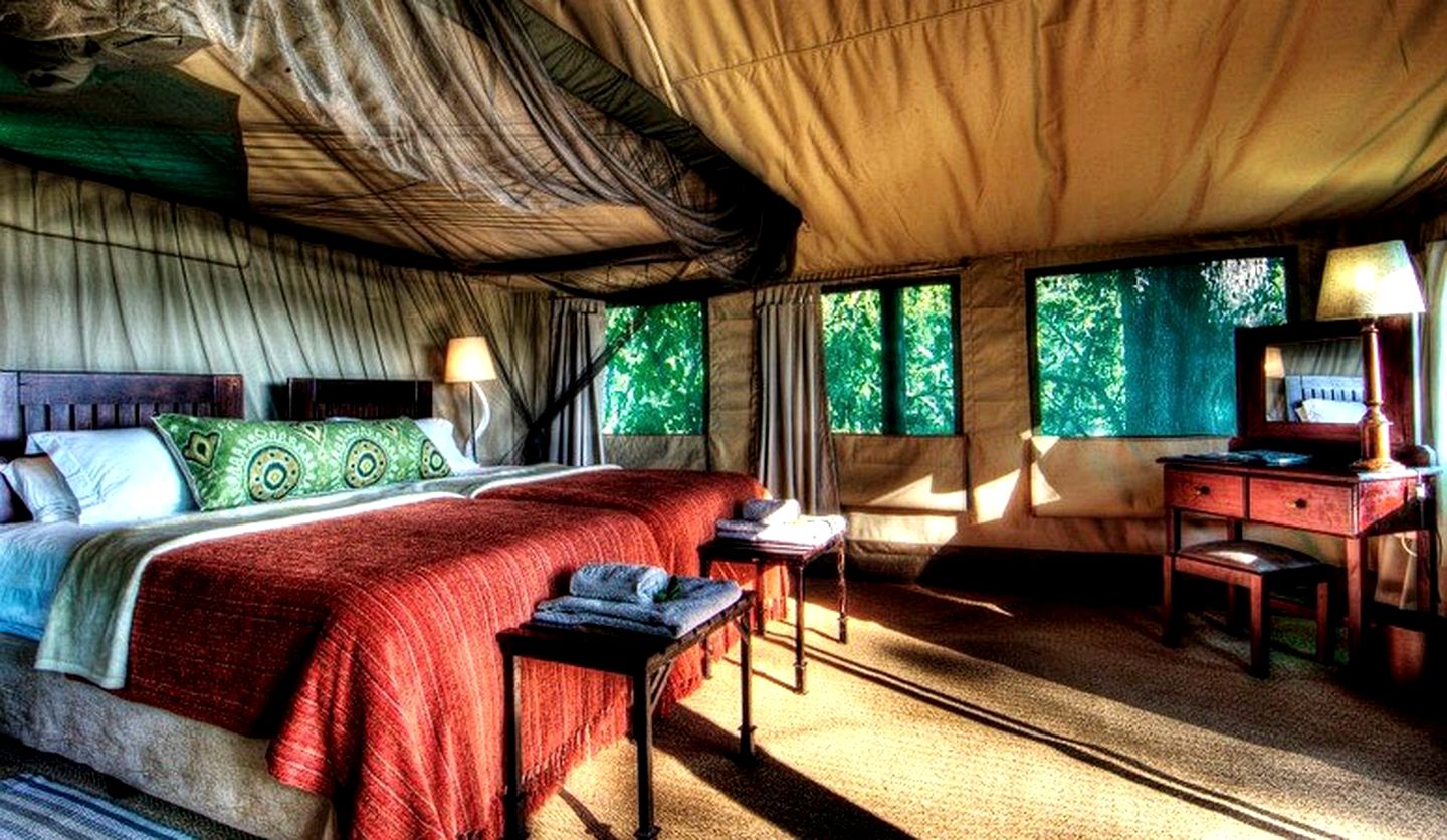 Luxury Safari Tents in the Xakanaxa Region of Botswana