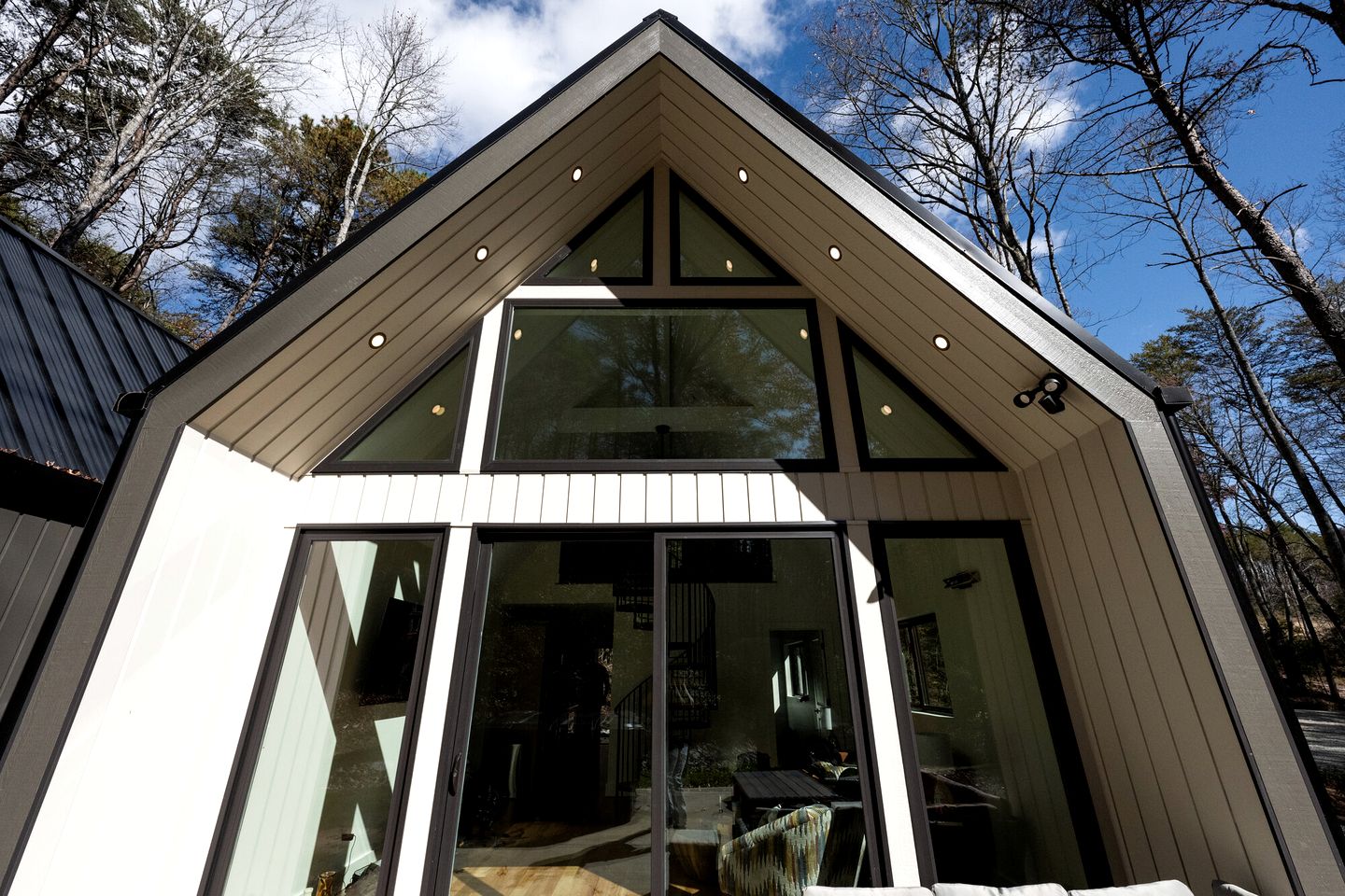 Cozy and Secluded Cottage in the Woods of Western North Carolina, near Pisgah National Forest