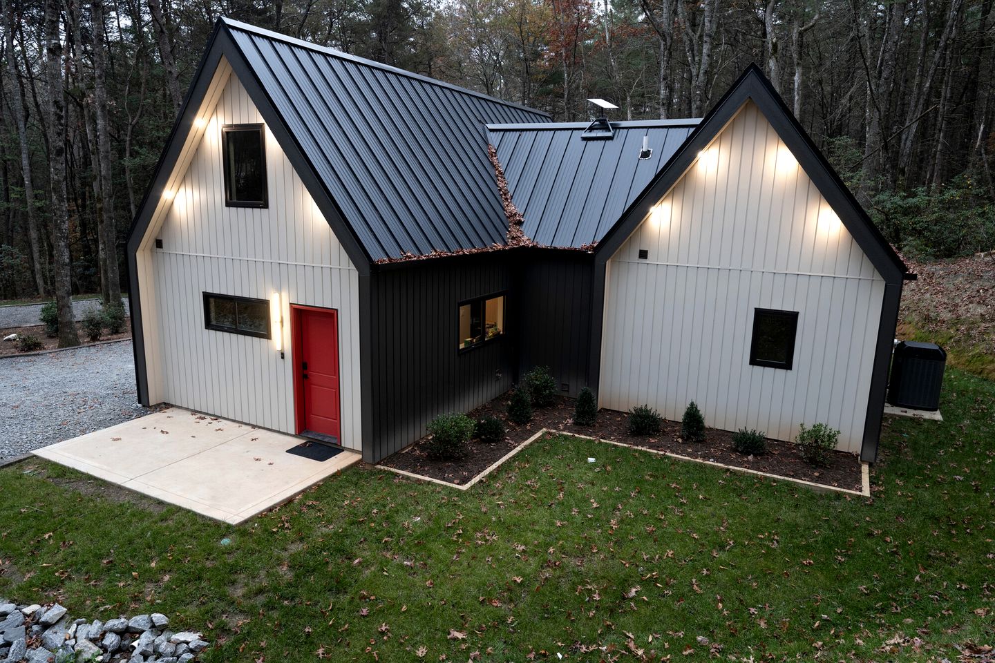 Cozy and Secluded Cottage in the Woods of Western North Carolina, near Pisgah National Forest