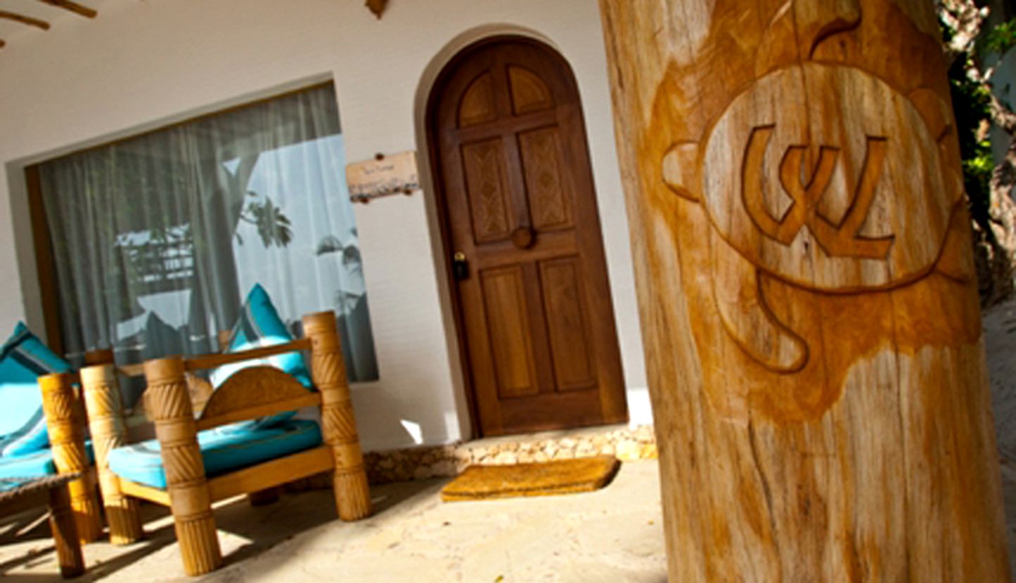 Luxury Suite Rentals at Resort with Swimming Pool on Diani Beach in Kenya