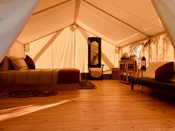 Tented Cabins (United States of America, Idleyld Park, Oregon)