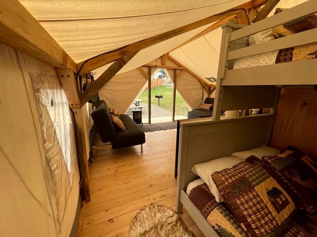 Glamping! Luxury Family Size Tent, Douglas County, Oregon