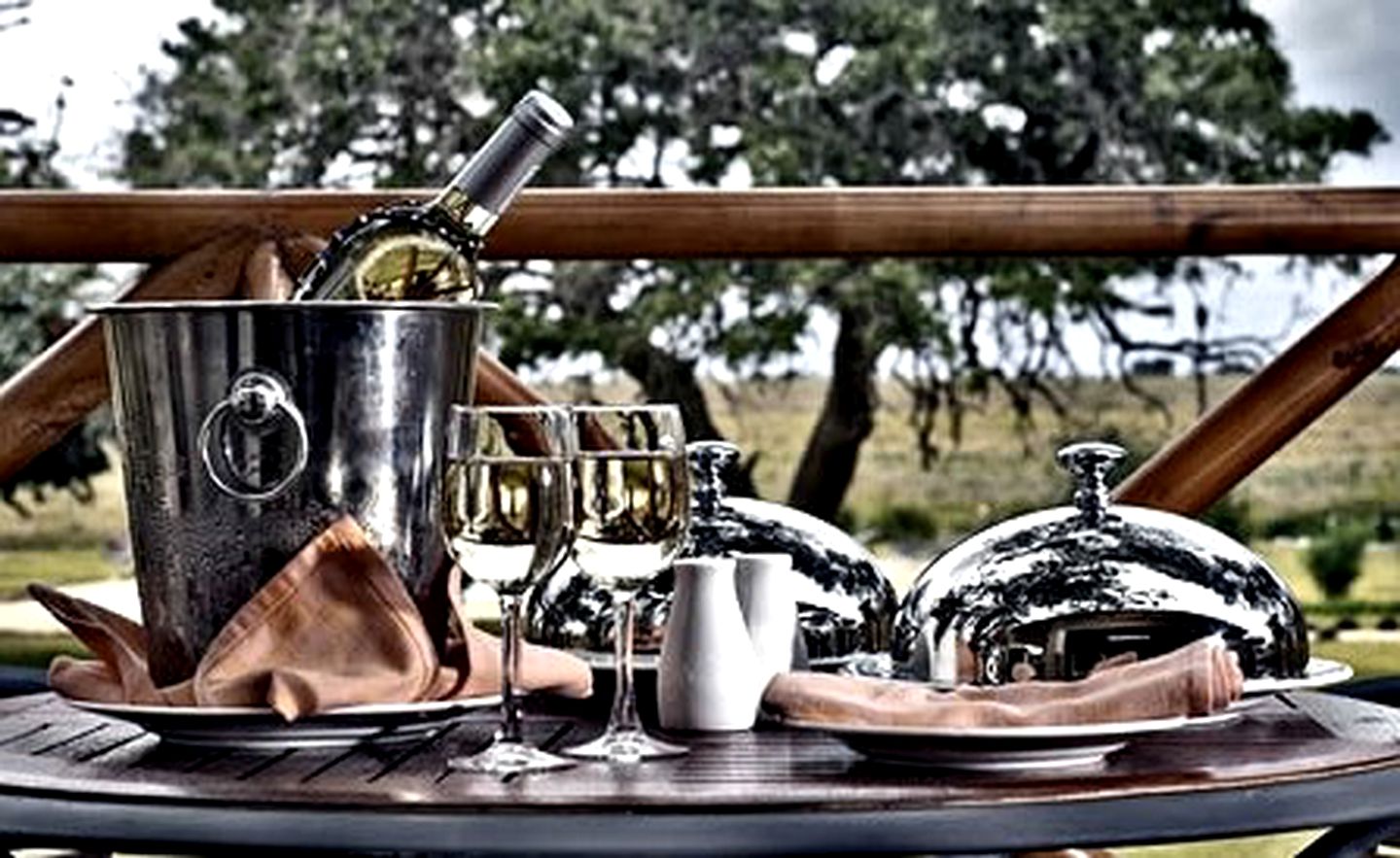 Luxury Tents and Guest Rooms in Oldest National Park of Kenya