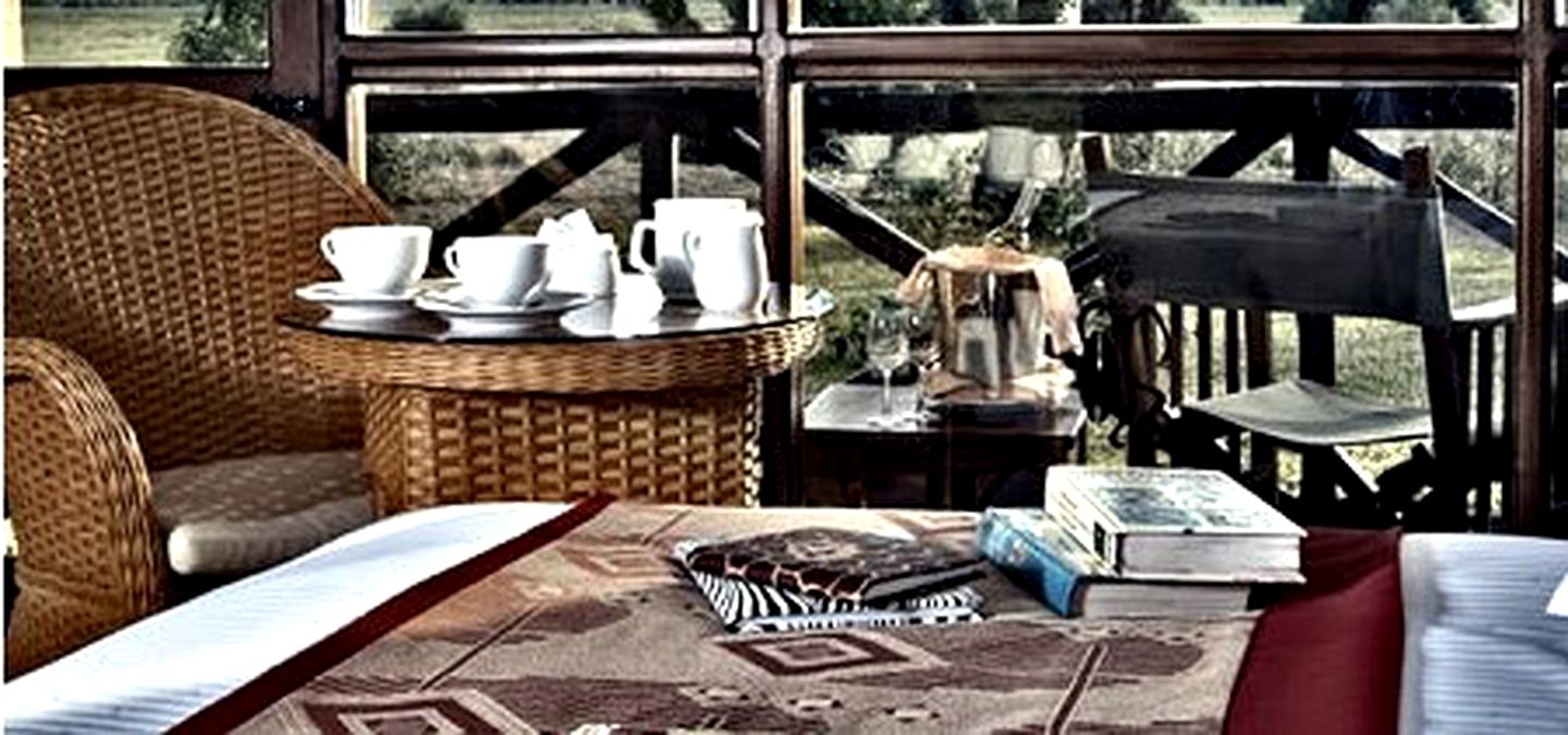 Luxury Tents and Guest Rooms in Oldest National Park of Kenya