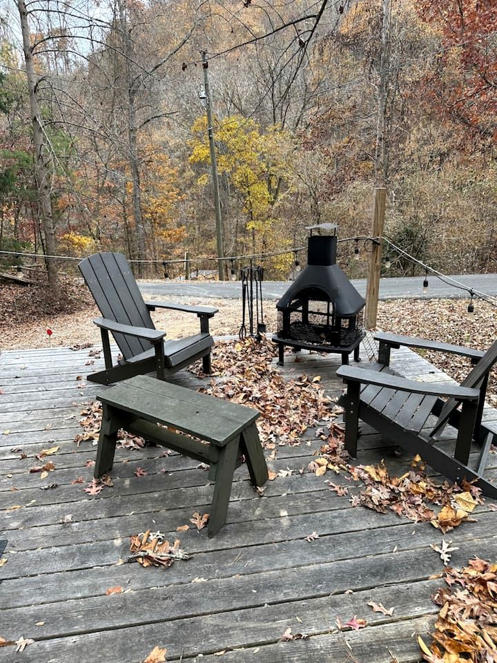 Tiny Cabin Retreat Near Great Smoky Mountains, Tennessee