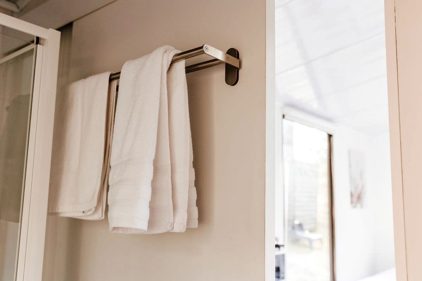 Luxury Tiny House with Firepit, Barbecue and Outdoor Bathtub in New South Wales, Australia