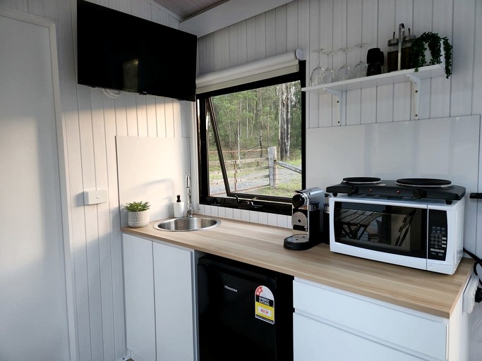 Tiny Houses (Australia, Girvan, New South Wales)