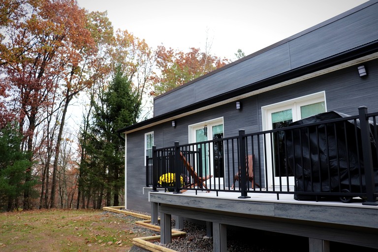 Cabins (United States of America, Benton, Pennsylvania)