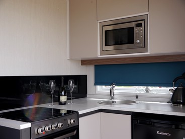 Luxury Tiny House Rental with a Hot Tub in Argyll, Scotland photo 5