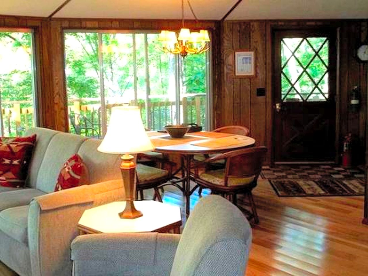 Tree Top Roundhouse Rental, Tree Houses, Parkers Lake, United States of