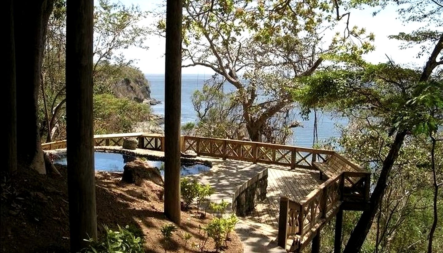 Luxury Tree House with Views of Costa Rica, Nicaragua