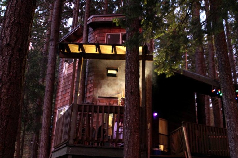 Tree Houses (United States of America, White Salmon, Washington)