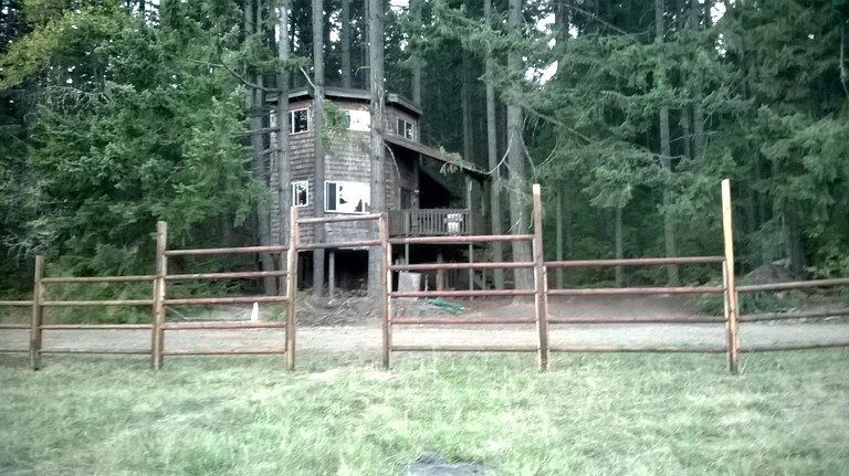 Tree Houses (United States of America, White Salmon, Washington)