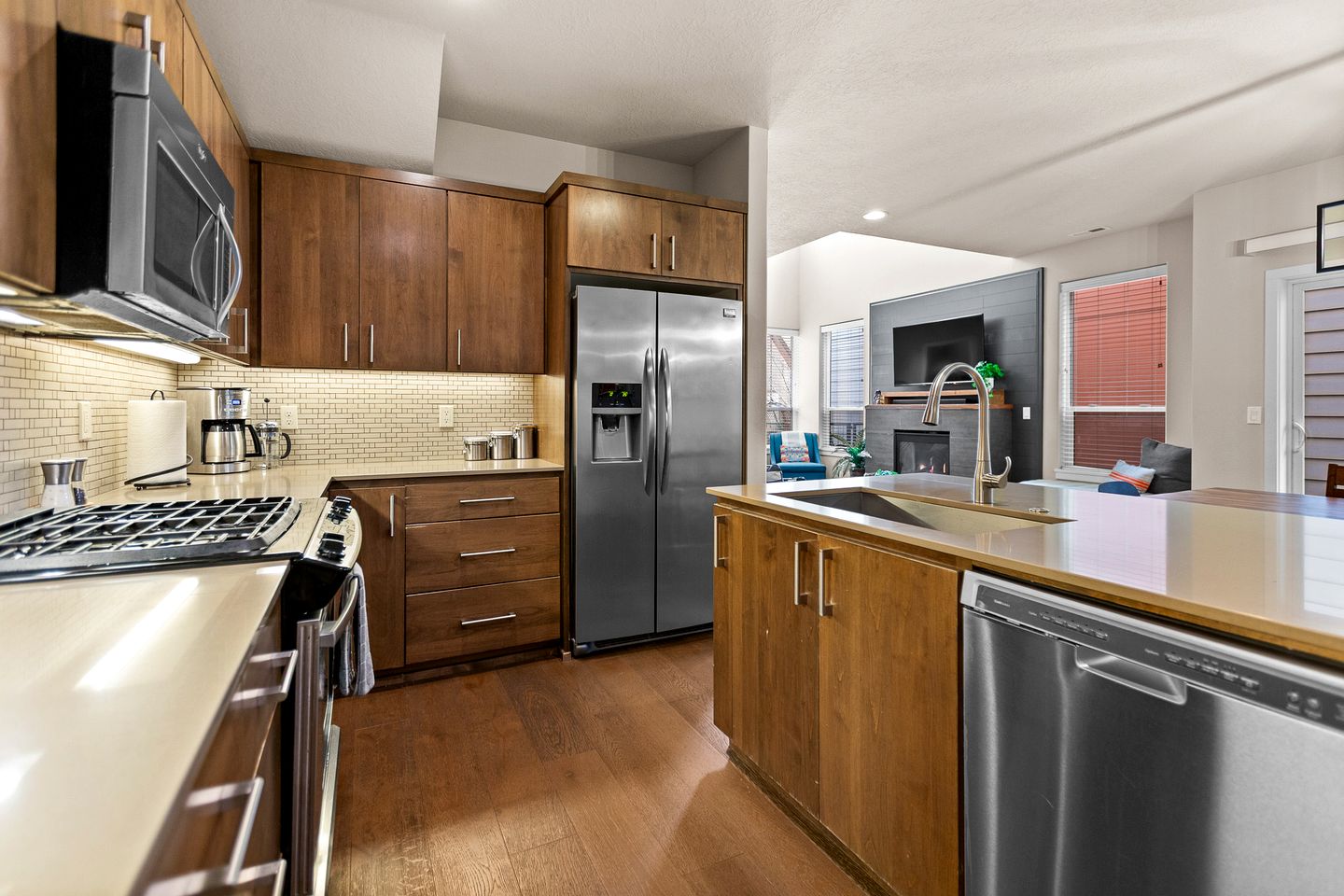 The Pendleton – Walkable / Arcade Loft / Modern in Eugene, OR