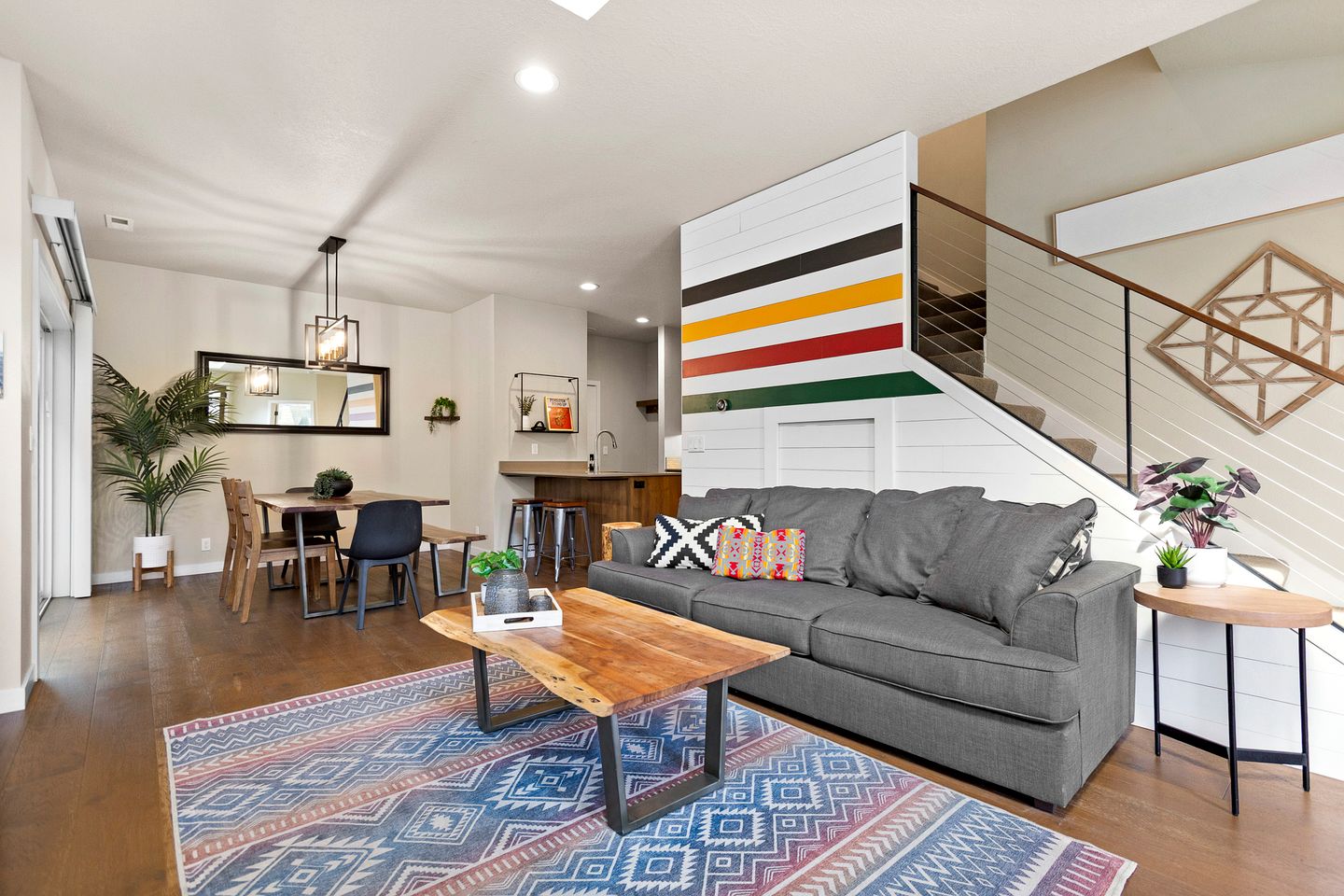 The Pendleton – Walkable / Arcade Loft / Modern in Eugene, OR