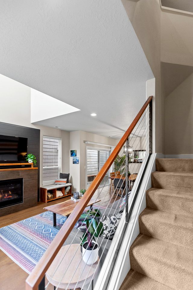 The Pendleton – Walkable / Arcade Loft / Modern in Eugene, OR