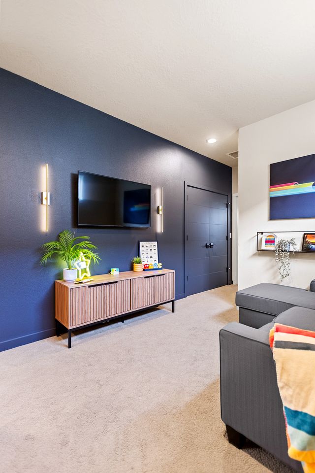 The Pendleton – Walkable / Arcade Loft / Modern in Eugene, OR