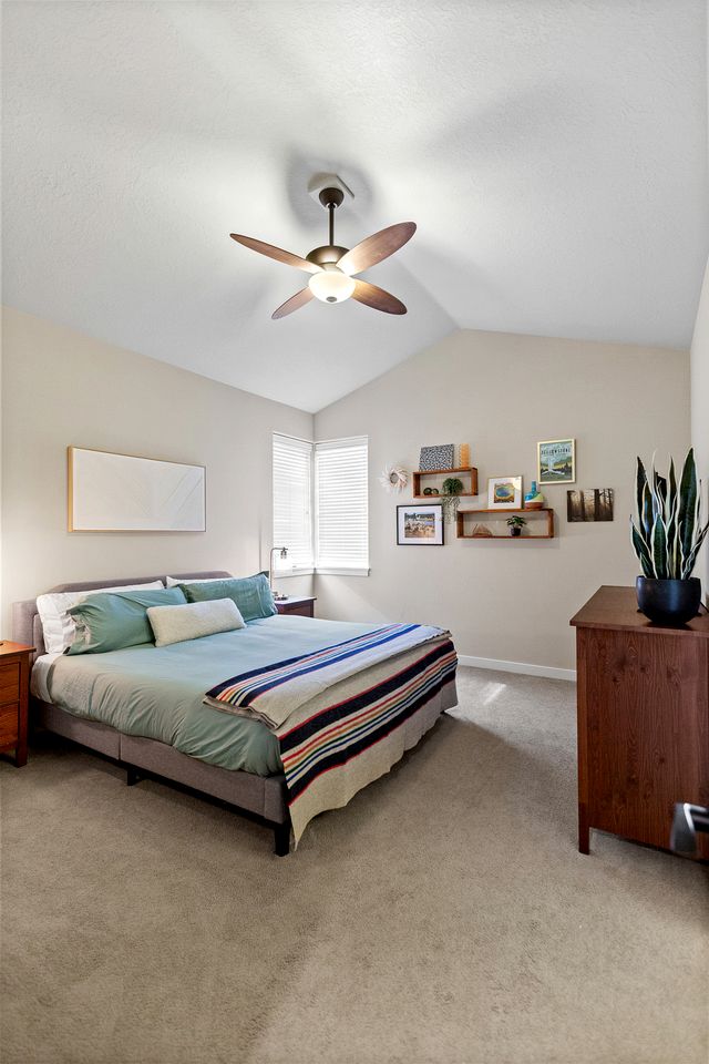 The Pendleton – Walkable / Arcade Loft / Modern in Eugene, OR