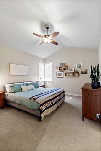 Cabins (United States of America, Eugene, Oregon)