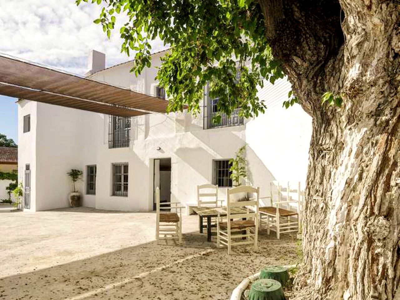 Luxury Vacation Rental with a Cozy Fireplace near Granada, Spain