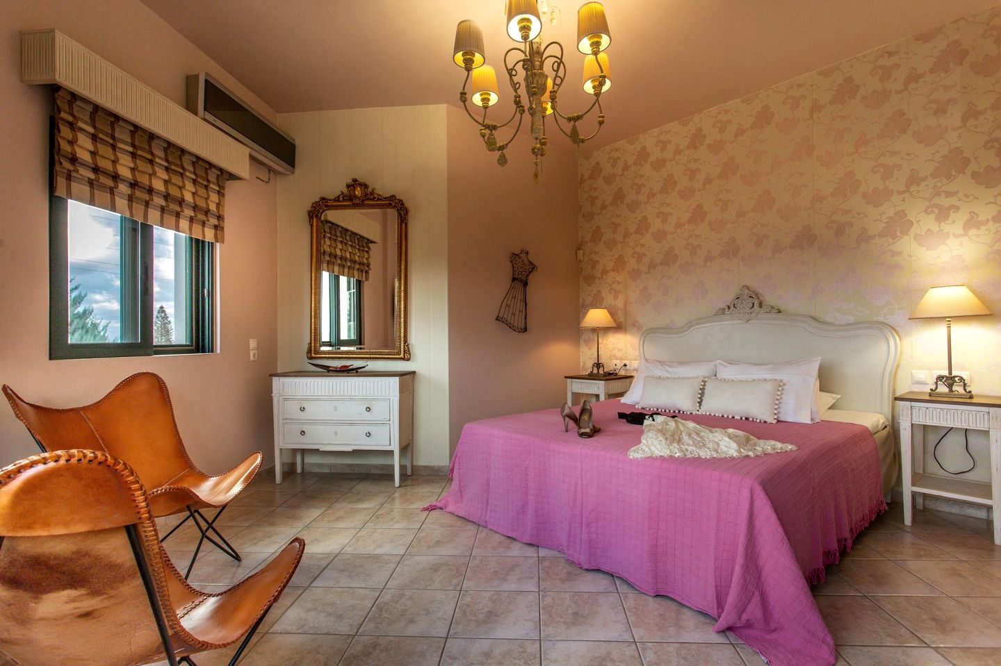 Spectacular Holiday Villa with Private Saltwater Pool near Port of Hersonisos, Crete