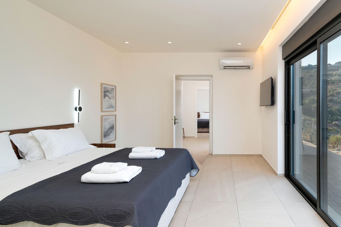 Modern 4-Bedroom Villa with Private Pool & Sea Views in Rodia, Crete