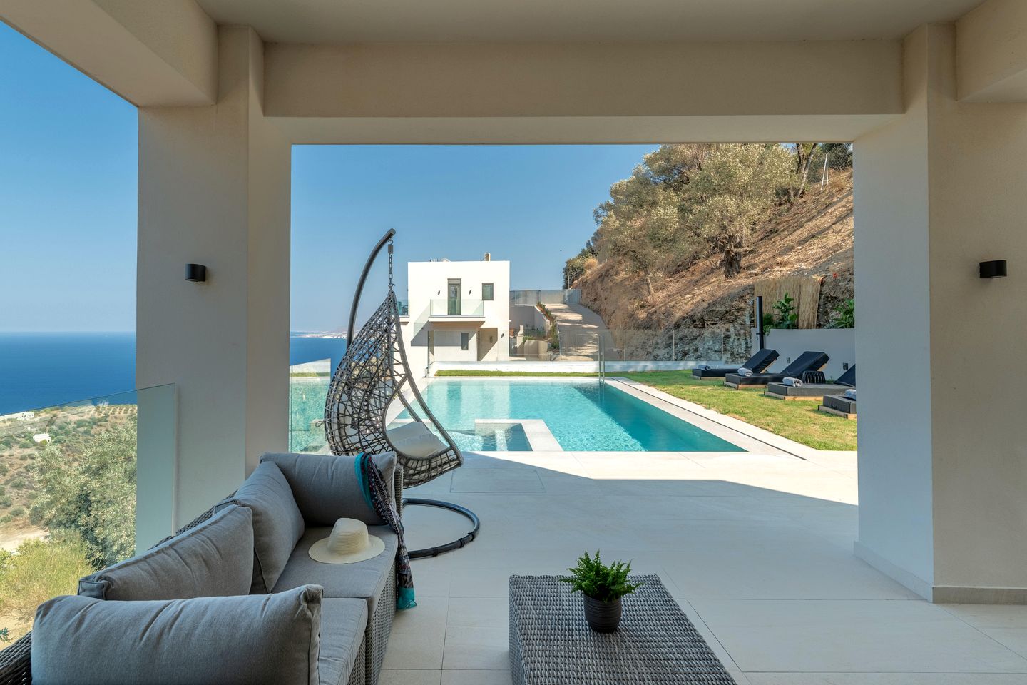 Modern 4-Bedroom Villa with Private Pool & Sea Views in Rodia, Crete