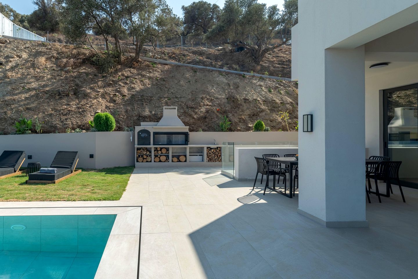 Modern 4-Bedroom Villa with Private Pool & Sea Views in Rodia, Crete