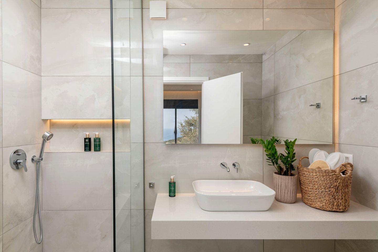 Luxurious Villa with Private Pool and Sea Views near Rhodia, Rhodes