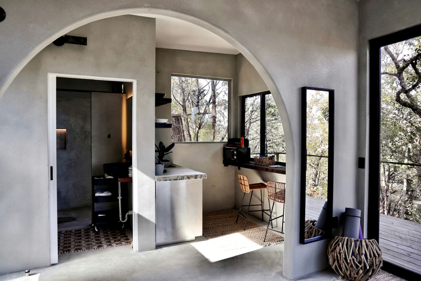 Luxury Villa near Marble Falls for Weekend Getaways in Texas for Couples