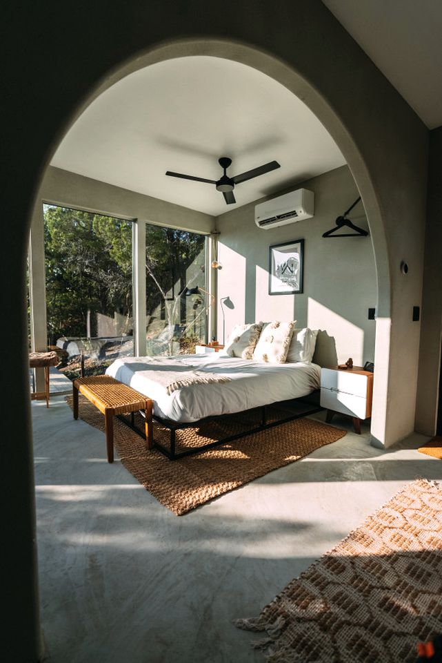 Luxury Villa near Marble Falls for Weekend Getaways in Texas for Couples