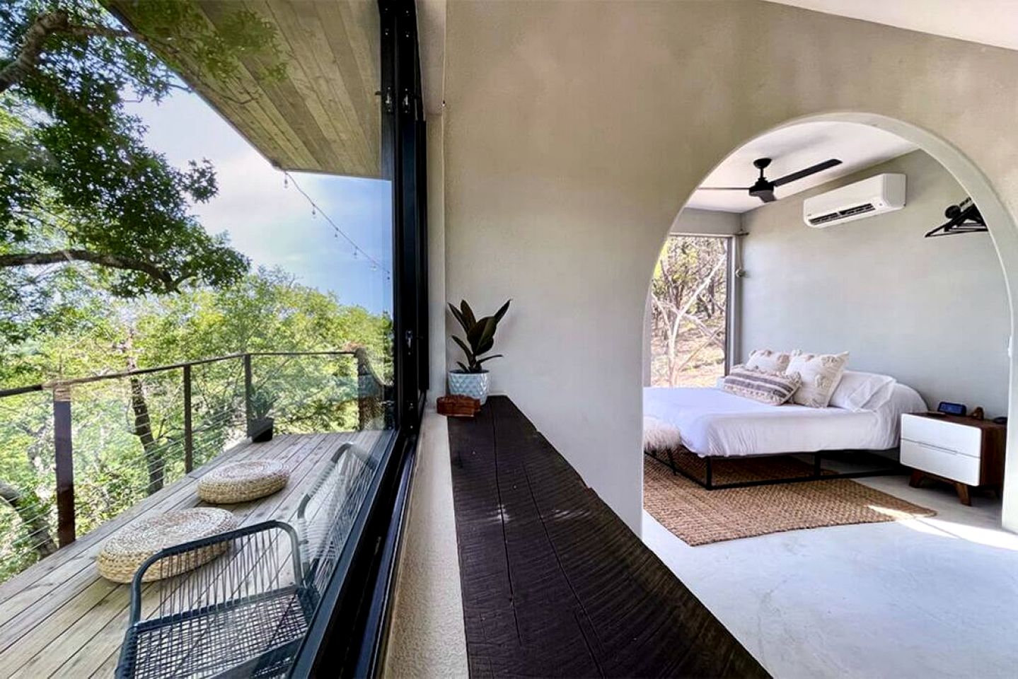 Luxury Villa near Marble Falls for Weekend Getaways in Texas for Couples