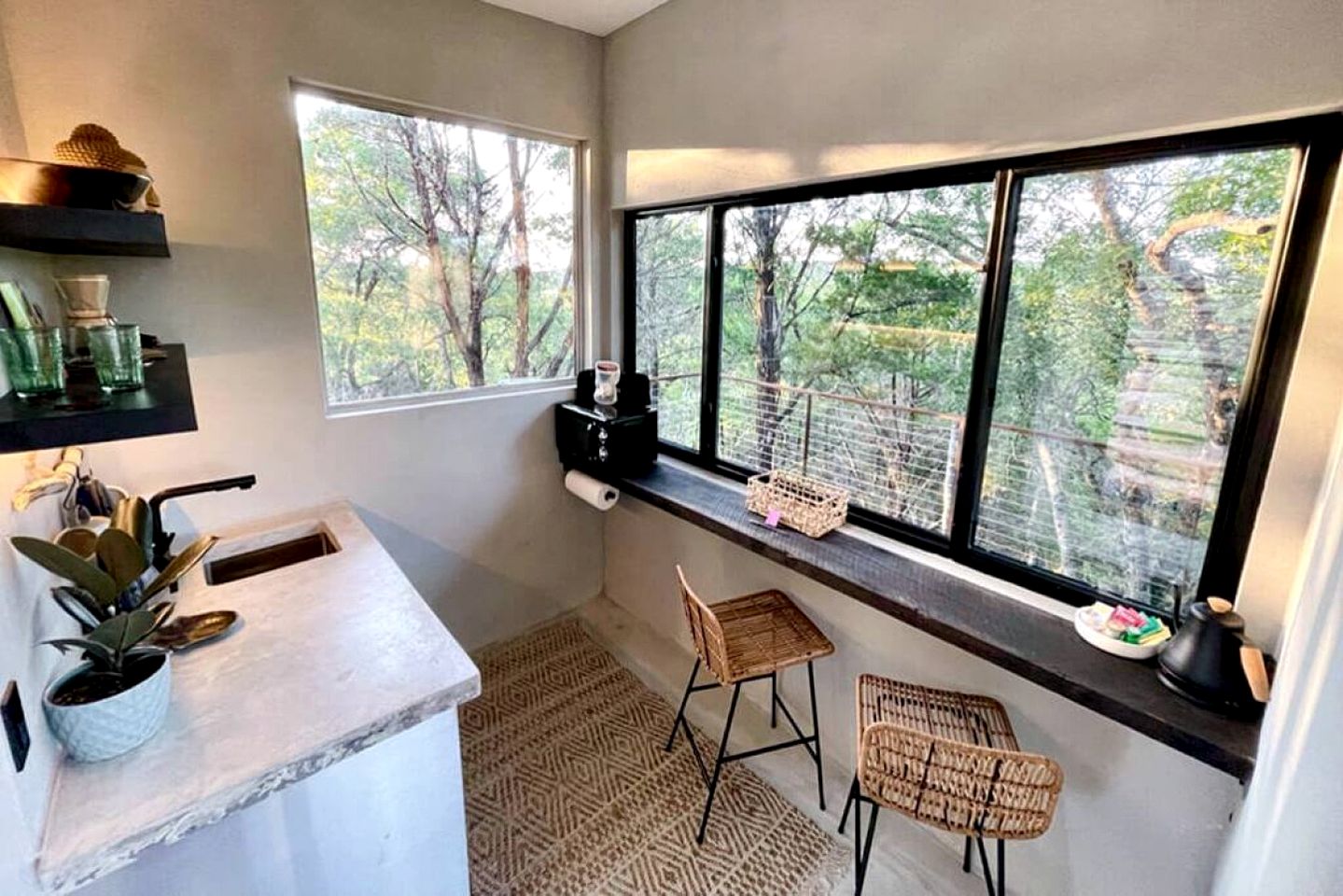 Luxury Villa near Marble Falls for Weekend Getaways in Texas for Couples