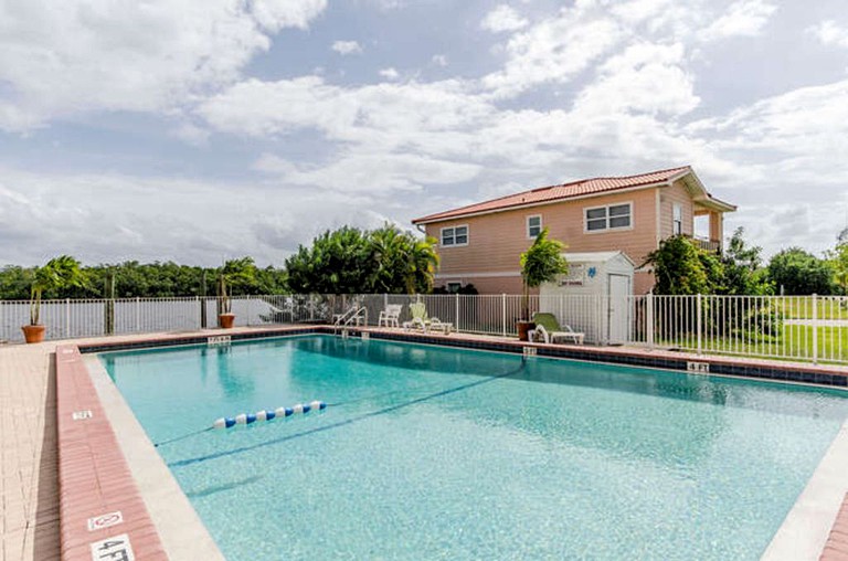 Vacation Rentals (Everglades City, Florida, United States)