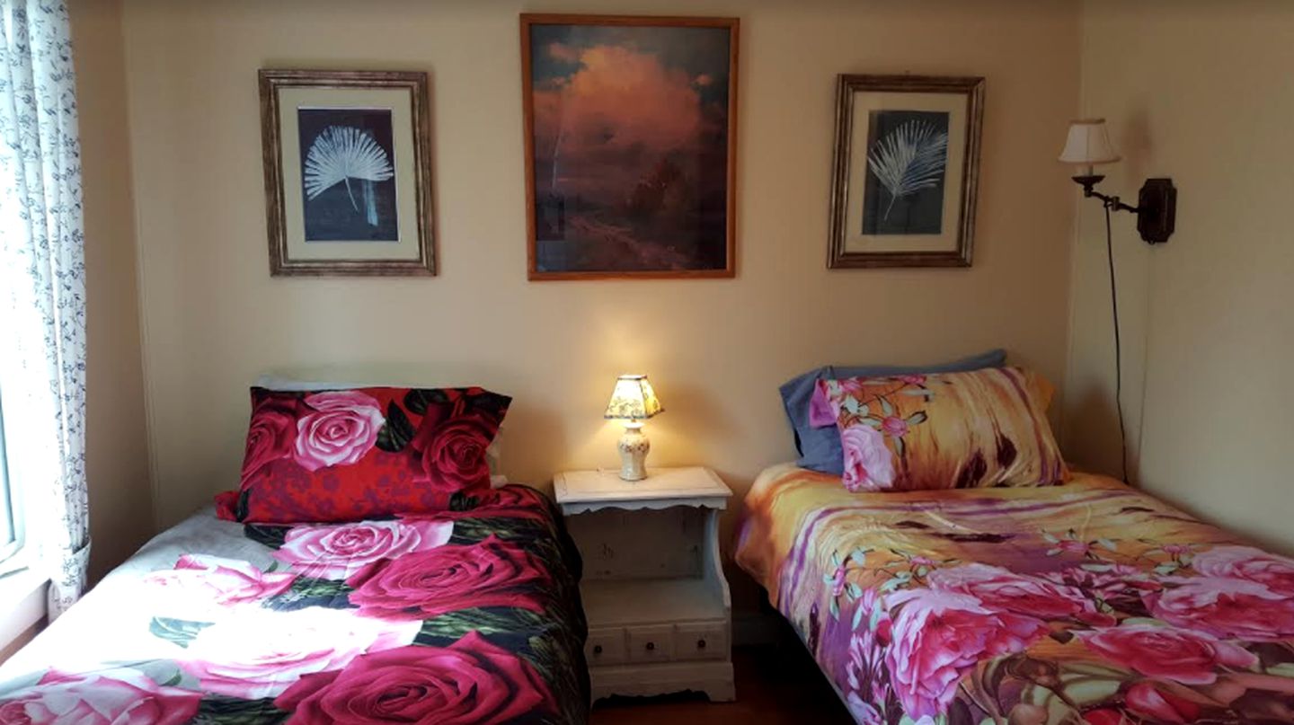 Luxury Weekend Getaway Surrounded by Gardens in Fraser Valley, British Columbia