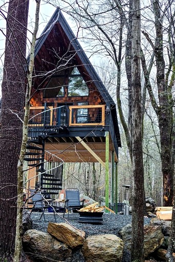 Tree Houses (United States of America, Sanford, Maine)