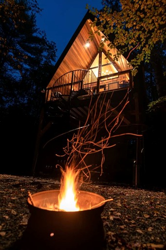 Tree Houses (United States of America, Sanford, Maine)