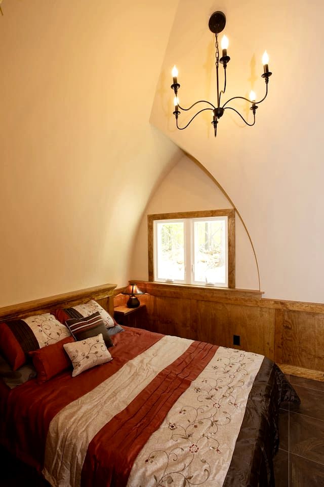 Charming Luxury Hobbit House with Private Hot Tub in Tranquil Woodlands on Littlefield Pond in Springvale, Maine