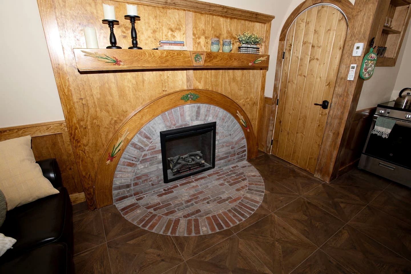 Charming Luxury Hobbit House with Private Hot Tub in Tranquil Woodlands on Littlefield Pond in Springvale, Maine