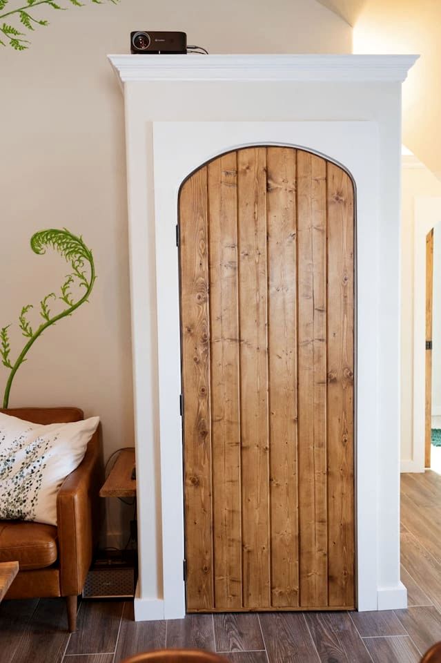 Luxurious and Carbon Neutral Hobbit House with Private Hot Tub in Springvale, Maine, Perfect for a Relaxing Weekend Getaway