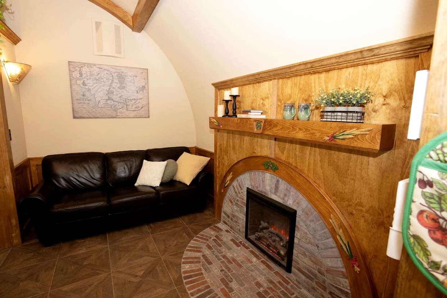 Charming Luxury Hobbit House with Private Hot Tub in Tranquil Woodlands on Littlefield Pond in Springvale, Maine