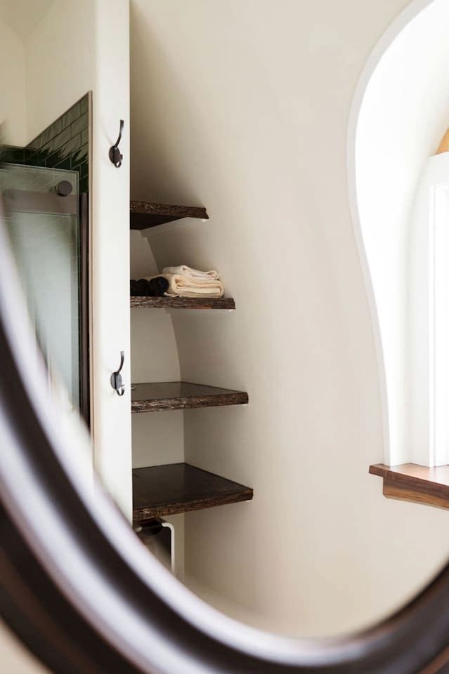 Luxurious and Carbon Neutral Hobbit House with Private Hot Tub in Springvale, Maine, Perfect for a Relaxing Weekend Getaway