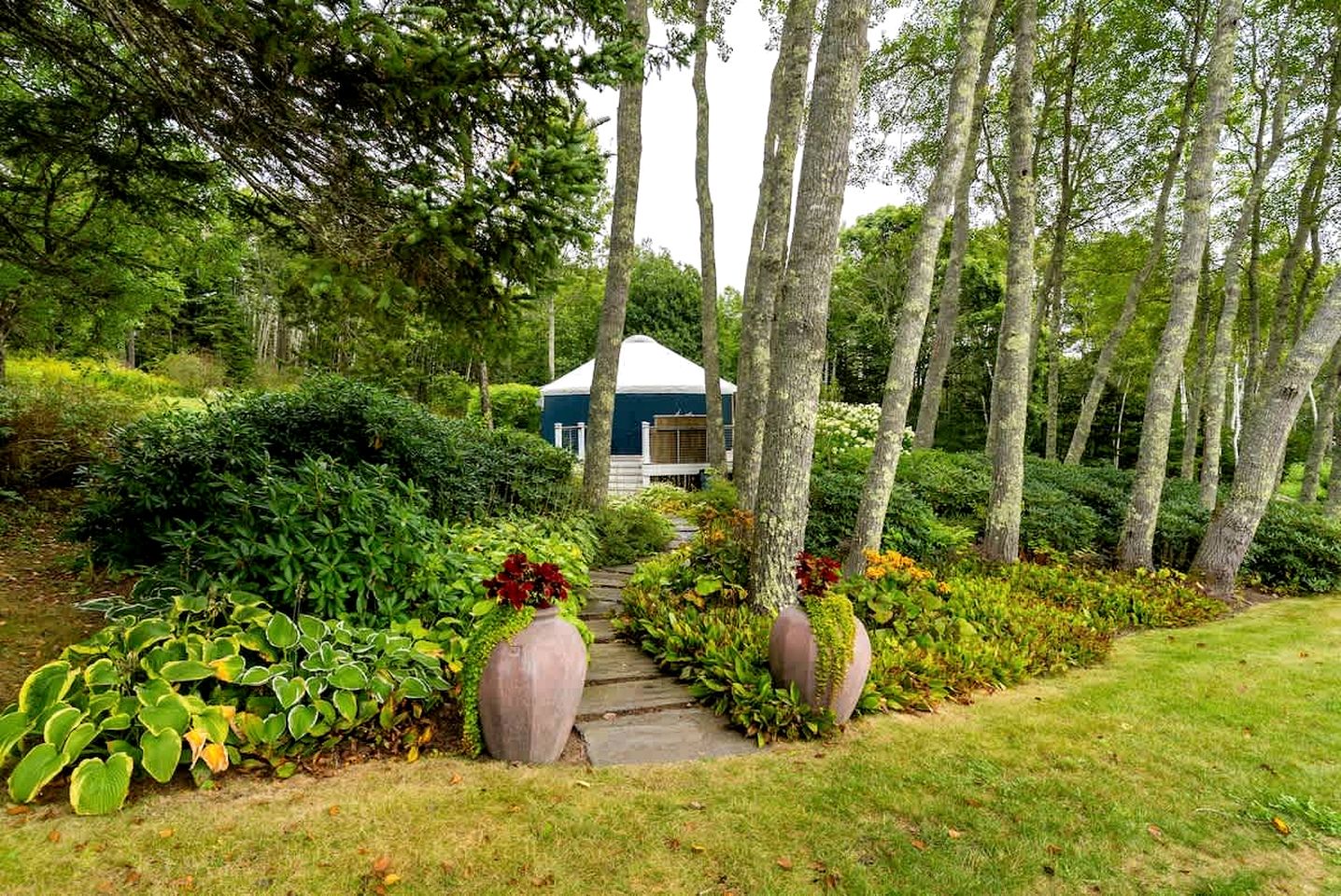 Romantic Luxury Yurt with Private Beach & Steam Shower near Friendship, Maine