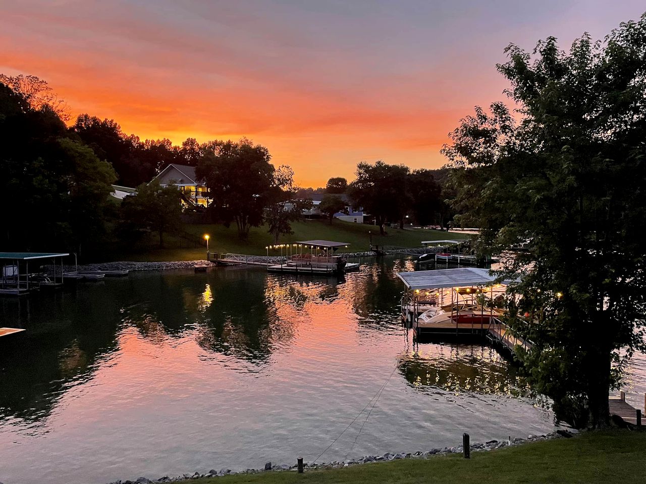 Lynchburg's Best-Kept Secret: A Unique Rental with Private Dock and Open Water Views