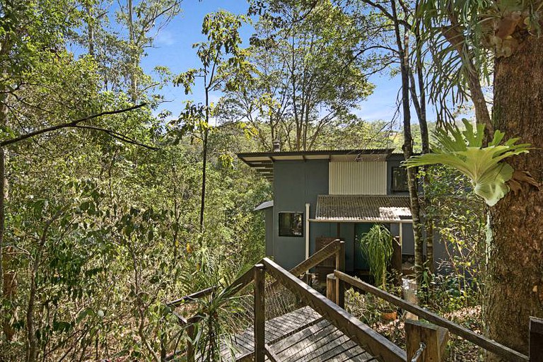 Tree Houses (Sunshine Coast, Queensland, Australia)