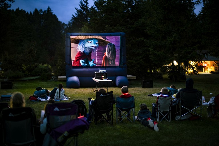 Quaint Cabin with Lofted Interior in British Columbia | Cabins (Nanaimo, British Columbia, Canada)